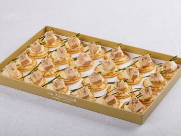 PETIT PLATEAU BLINI FOIE GRAS CHUTNEY EPICE
