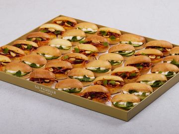 PLATEAU MINI BRIOCHE MME LOIK CONCOMBRE CRUDITES MAYONNAISE