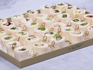 PLATEAU MINI WRAP POULET PARMESAN-CHEVRE MIEL