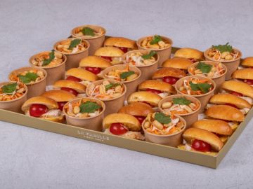 PLATEAU MIX VERRINE PETITE THAI MINI BRIOCHE POULET CURRY